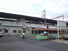 ●近鉄大和八木駅

JR畝傍駅からウロウロと、近鉄八木駅まで歩いてきました。
この駅は、飛鳥界隈では、一番大きな駅です。
京都方面、三重方面、大阪方面、全てが交差します。
駅の近くには、近鉄百貨店もあります。
ここから、大阪に帰りました。

