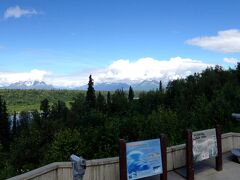 デナリ州立公園（Denali State Park）内の南展望台（View Point South）に到着です。
残念ながら、雲に覆われてマッキンリー山はどれかわかりません。

デナリ国立公園からの帰路に、この場所からマッキンリー山が見れました↓
8日目） デナリ国立公園 レンジャー引率ハイキング → アンカレッジ
http://4travel.jp/travelogue/10916649