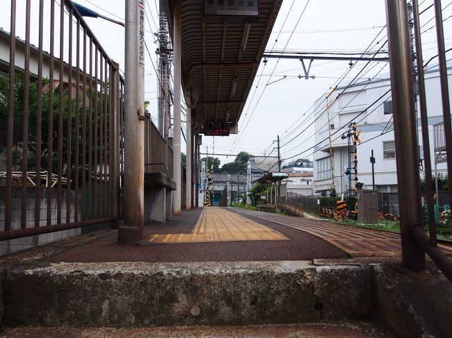 栄町の停留所。<br /><br />喧騒から外れた静かな停留所でした。