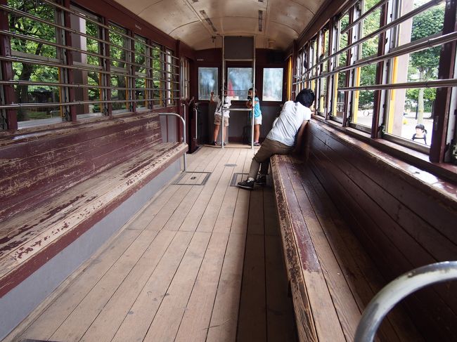 車両の中にも入れます。<br /><br />ちょっとノスタルジックな感じ。