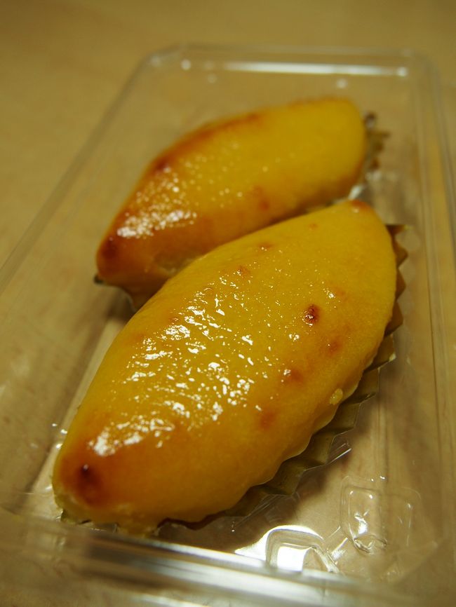 そしてこちらがスイートポテト。<br /><br />ぎっしりお芋が詰まっていますｗｗ<br /><br />私は冷やして食べました。<br /><br />因みに私たちが商品を購入したお店は巣鴨地蔵通り店。<br />巣鴨本店が商店街の中ほどにありました。