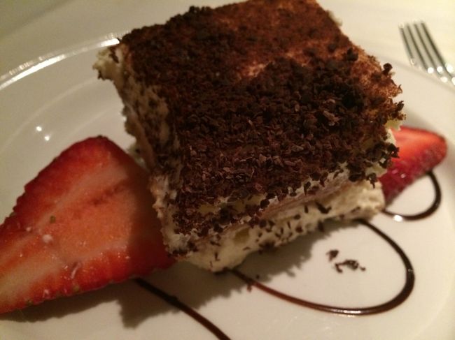 デザートも２，３種類から選べますが、私はティラミスを！