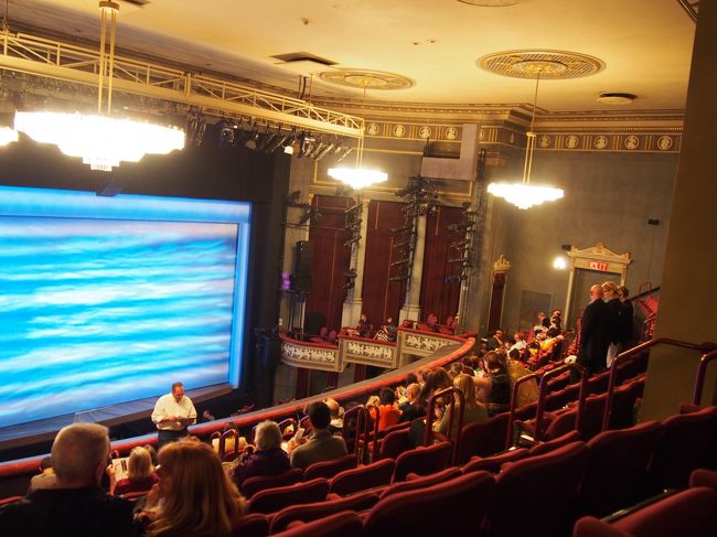 天井から照明が取れても・・・不思議じゃないかも？