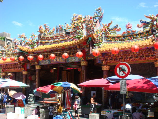 雙連駅周辺をぶらぶらと。大好きな台湾に来れたことを感謝し、神様にお礼をお伝えしました。<br />