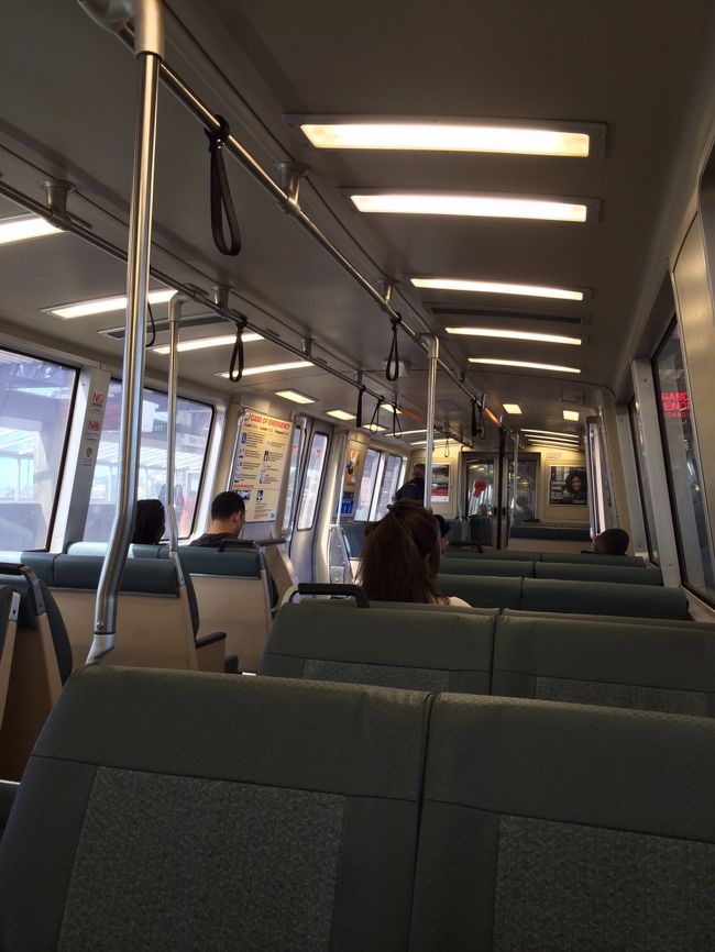 車内は空いていました。