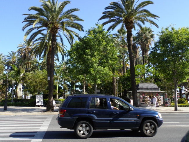 港の方向に行くと