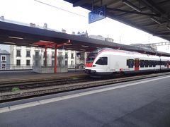 スイス、ジュネーブの駅に到着です。
コインロッカーありました。
大きいほうが7CHF、小さいほうは、5CHF。