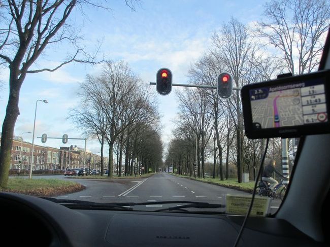 高速からの出口も間違えることなく、無事に近くの街までたどり着けました。