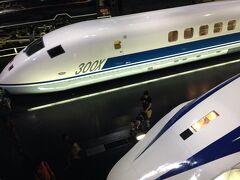 リニア鉄道館。夏休み初めての日曜日ということで入館前にすごい行列。