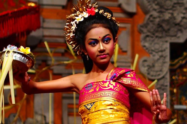 バリ舞踊とバリアートに触れる旅 In Ubud 14 04 3日目 Bali バロンダンス鑑賞 バリ島 インドネシア の旅行記 ブログ By Rieさん フォートラベル