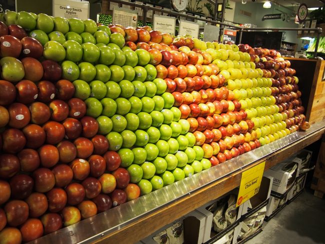 りんごがきれいに並べられてる！