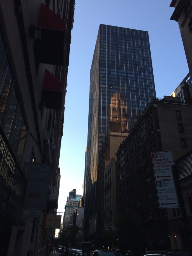 ホテルの前から、朝の風景です。今日はホントに天気がいいぞー！