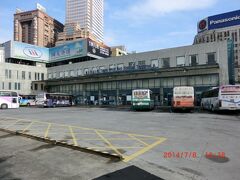 台北駅隣にある國光客運のバスターミナルです。
明日乗る桃園空港行きのバス乗場を確認しました。
これで、明日は慌てずにすみます。
