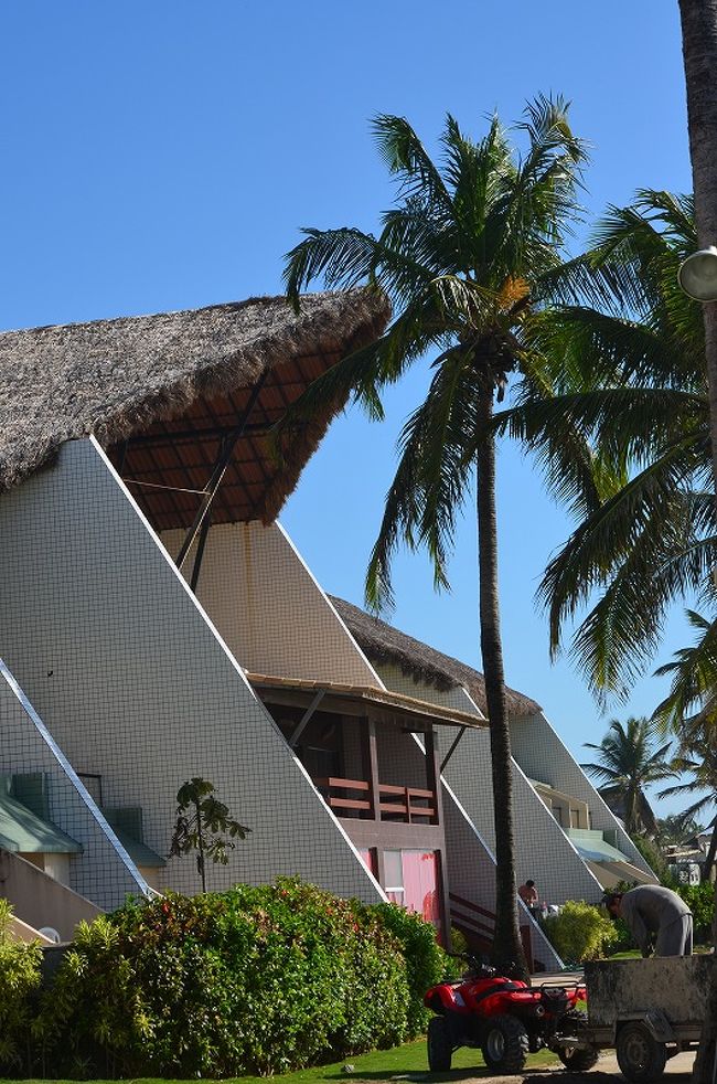 ホテルは全てオーシャンビュー。コテージ風の部屋でした。