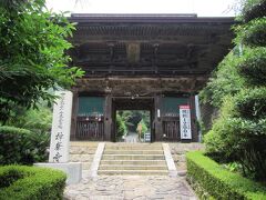 二十七番神峯寺
安芸駅でレンタカーを借り、効率を考えてまずは神峯寺へ。寺までのワインディングロードは
道幅が狭く、暗くなる前に打っておくべき。