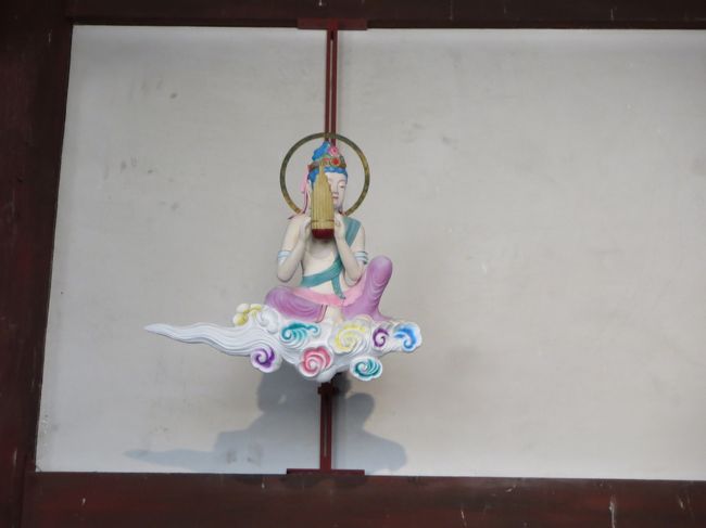 平成２５年に開眼された、雲中供養菩薩さまは、４体おられます。<br /><br />こちらと・・・