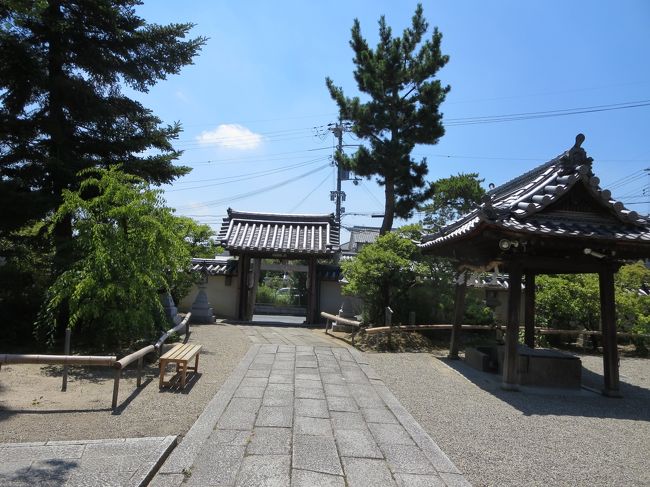 門を振りかえって・・・