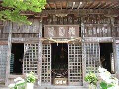 同行者の「歩きたくない」という念が通じたのか、ほどなく指月殿に到着。

伊豆最古の木造建築と言われるだけあって素晴らしい佇まい。