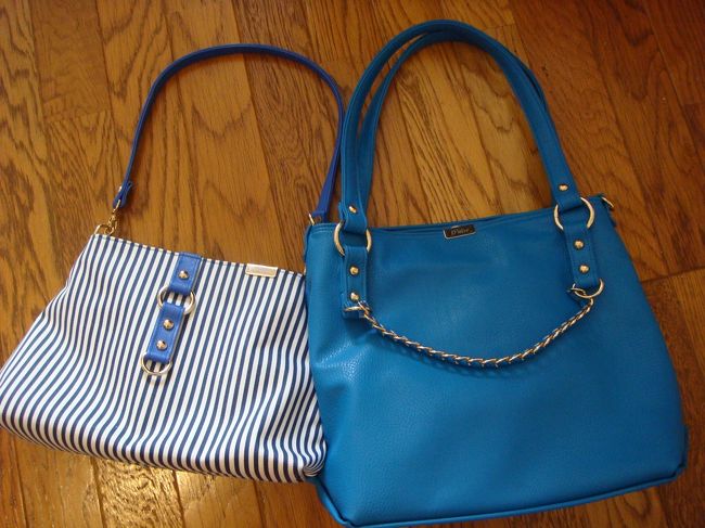 できあがったバック。<br /><br />オーダーメイドです。<br /><br />左３８０００ｗ　　右４４０００。