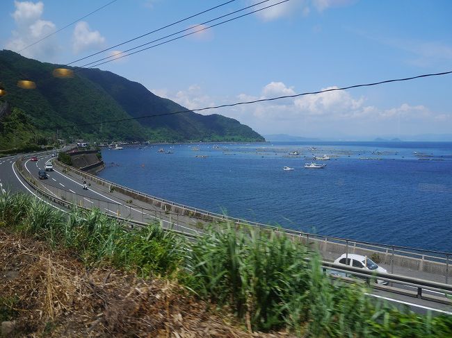 ここからは暫く錦江湾の眺めをお楽しみ下さい