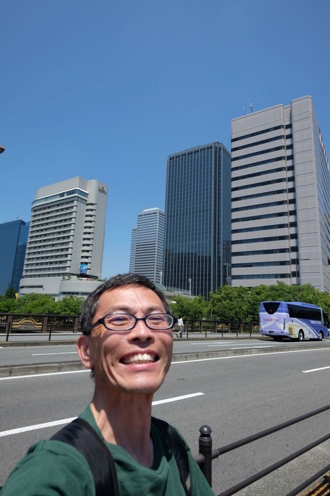 今は午前11時過ぎ<br /><br />実は、今日の昼ごはん　彼女のチョイスでホテルバイキング<br /><br />で。。。。朝食抑えました（笑）