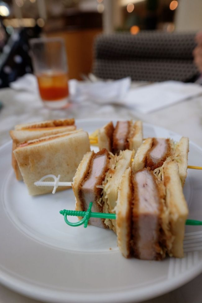 サンドもおいしい<br /><br />どのくらい食べたでしょう・・・・・・<br /><br />マ・ン・プ・ク