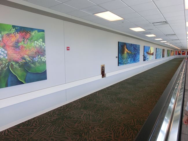 　途中には、ハワイを描いた絵画が並んでいます。