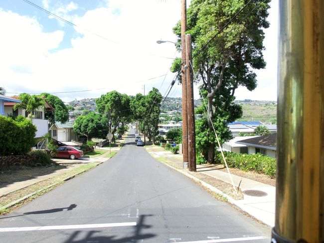 　その後、ホールフーズマーケットで、フルーツをいくつか<br />買い込みました。<br />　値段は、ポンドあたりの値段なので、ご注意を。安いと思<br />って買っても重さで値段が変わります。<br /><br />　買ったフルーツは、日本の百均で買ってきた、まな板とナ<br />イフでホテルでカットして、食べました。<br /><br />　おいしかったです。