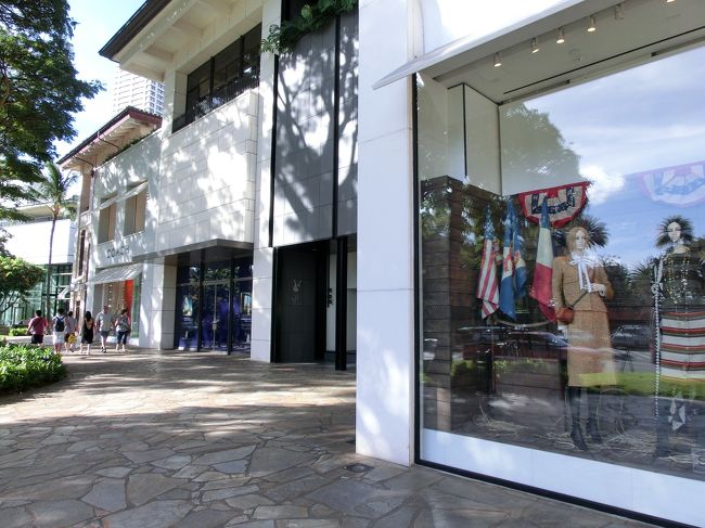 　ラグジュアリーロウへ。