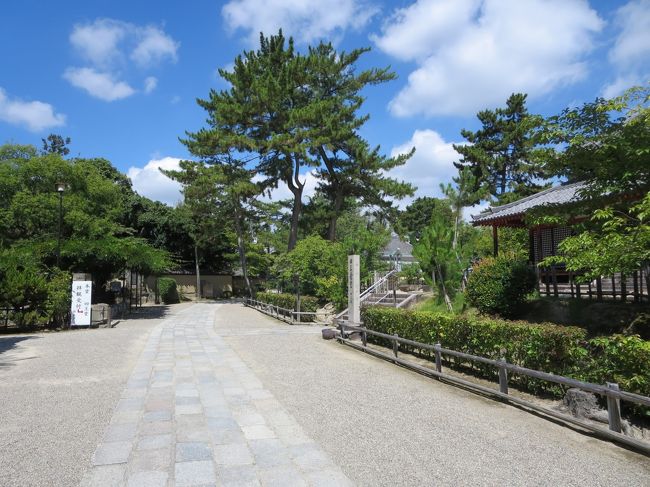 四王堂に戻ると、ご朱印を書かれる方が戻っていらっしゃいましたヽ(^o^)丿<br /><br />書いていただいてる間、この方もお話し好きで楽しい方で、いろんなお話をして下さいました。