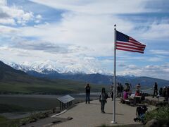 アイルソン・ビジターセンター（Eielson Visitor Center）に到着です。