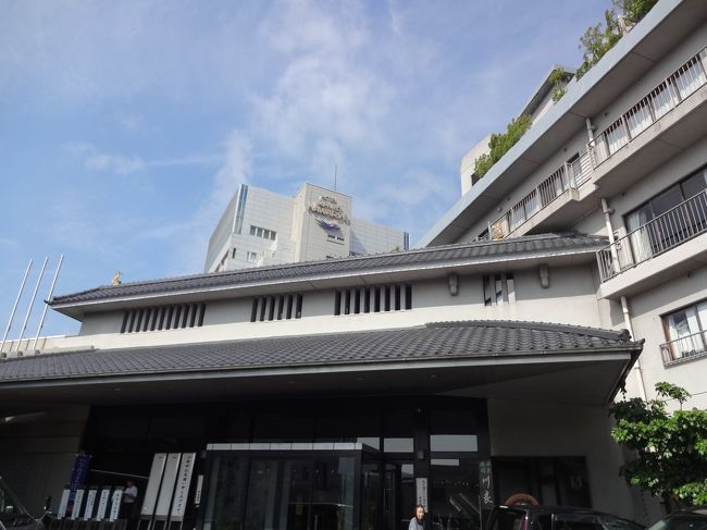 大型ホテルです。<br /><br />宿泊はグランシャトー館の８階でした。