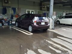 OTSレンタカー新石垣空港店にて。2日間お世話になった”aqua”君とお別れします、Thank you！