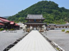 下北半島一の観光スポット「恐山」の菩提寺
昔行ったときよりも硫黄の噴気がほとんどなくなっている気がした。
