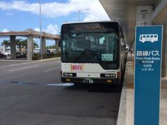 東運輸エアポートシャトルバスの“続行（増便）”車両。