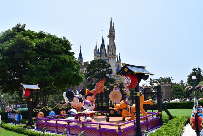 家族で行く 真夏のディズニーランド そりゃーもちろん暑かったけど Once Upon A Timeを見るまでは 東京ディズニーリゾート 千葉県 の旅行記 ブログ By ぬきじゅんさん フォートラベル