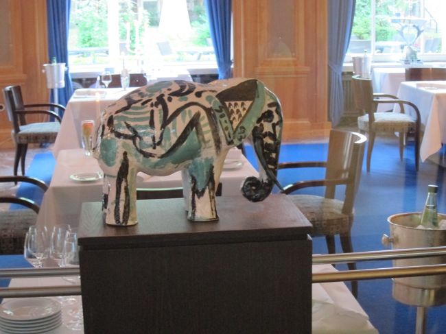 レストラン　アンナ・アマーリアにあった象。