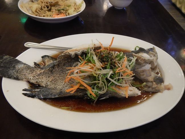 「得意」で食べた蒸し魚料理！お腹いっぱいだったのに入った。
