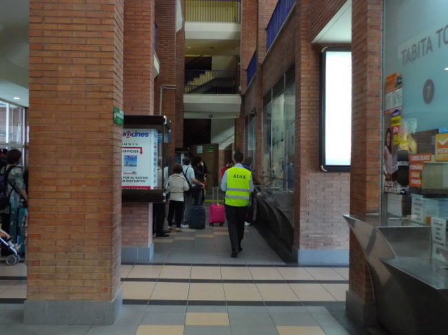 明日のロンダへのバスの切符を買いにマラガのバスターミナルへ