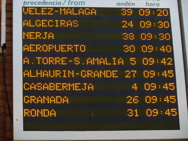 マラガバスターミナルへ<br />電光掲示板を見ます<br />出発まで、あと少し