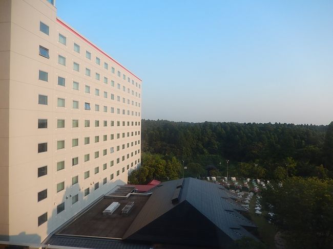 7/29朝、午前5時45分に起床し、集合時間に間に合うように6時45分発のバスに乗り込む