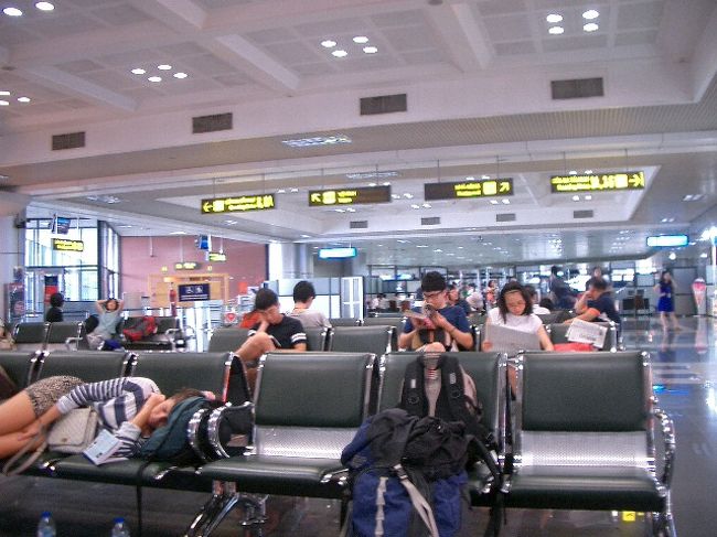 2階の椅子スペースは人口密度濃い<br /><br />