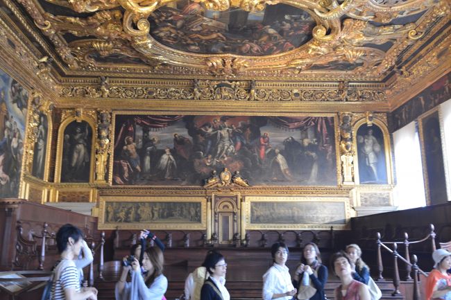 宮殿の中で一番広い部屋。