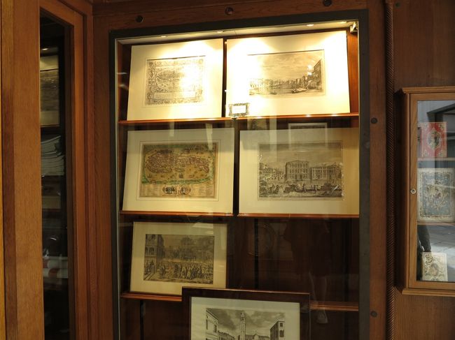 ホテルの傍の画材店で土産を物色しました。<br /><br />ベネチアには画材店が多いような気がします。