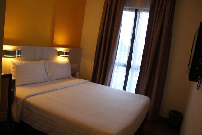 清潔感のある部屋で、<br />日本のビジネスホテルと同等でこれは安いと思います。<br />KL SENTRAL駅もすぐそばなので、早朝発の飛行機でも、間に合います。