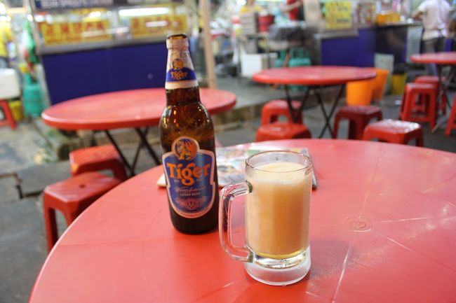 とりあえず。<br />何だか凍ってる。笑<br />昨今フローズン生なんてのがあるんだから、<br />そうおもうとむしろラッキーな気分。<br />お姉さんは2杯目からは普通だから！大丈夫！って。<br />全然気にしてないんだけどね。