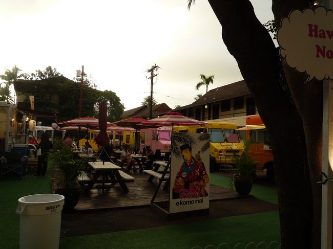 高橋果実店隣の屋台トラック、次回はぜひ寄ってみたい。