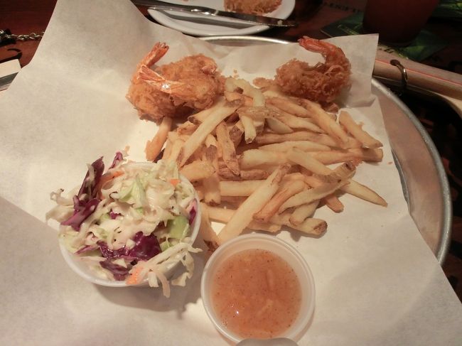 　メニューを見ると、どれも量が多そうで。<br />結局、ココナッツシュリンプにしました。<br /><br />　値段のわりに、量が少ない･･･。