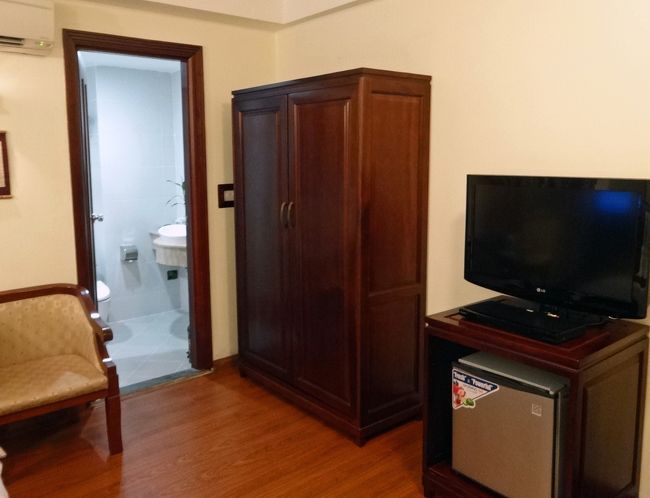 テレビとクローゼット。