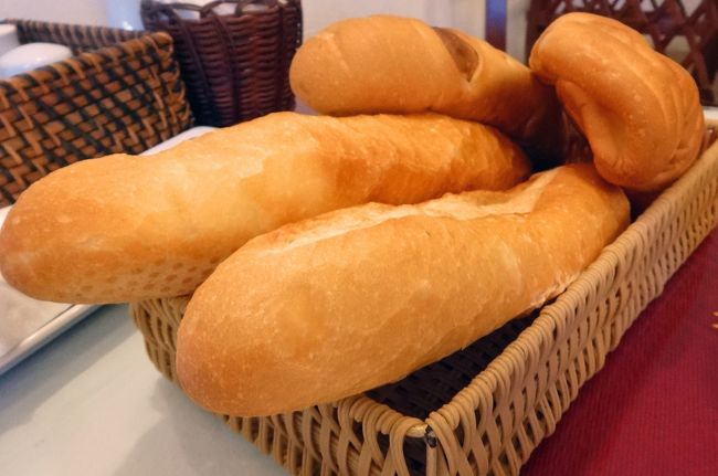 パンの盛り合わせ。